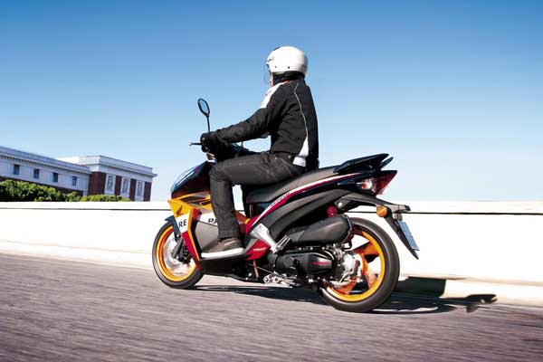 Honda Vision 50cc Motorbike